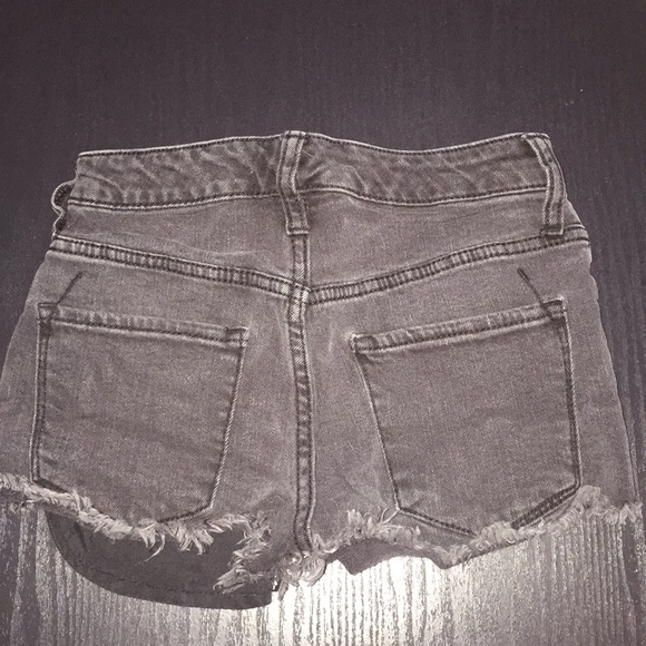 Black denim shorts - Picture 2 of 2